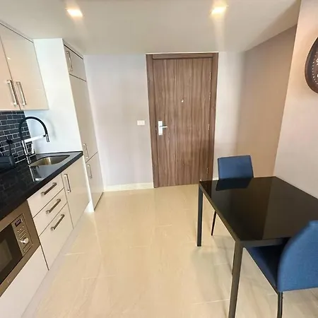 Large Luxury Condo - Pattaya City Centre - Grand Avenue Residences, Pool View - 413 Exterior photo