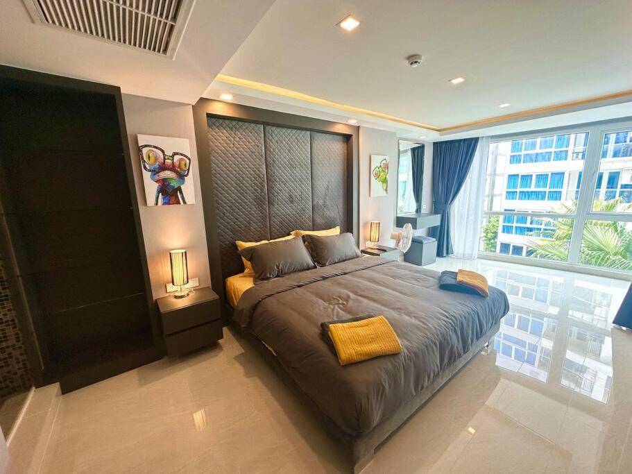 Апартаменты Large Luxury - Centre - Grand Avenue Residences, Pool View - 413 *